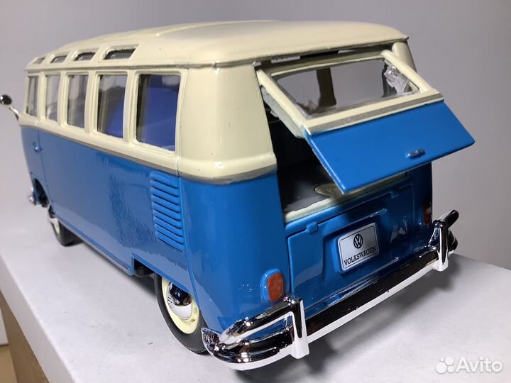 Модель автомобиля Volkswagen Van Samba 1:25 Маisto