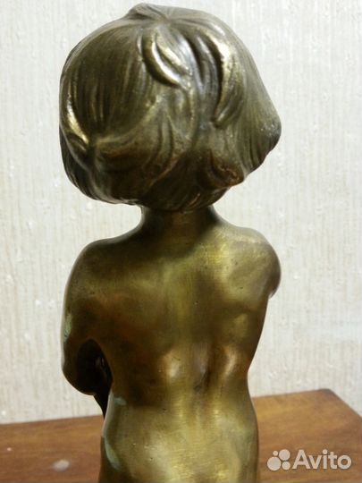 Антикварная бронзовая статуэтка
