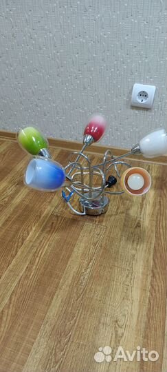 Продам люстру