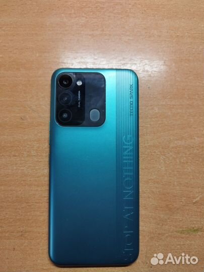 Телефон techno spark 8C