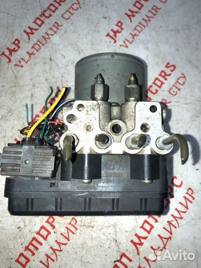 Блок ABS Nissan Fuga KNY51 VQ37VHR 2011