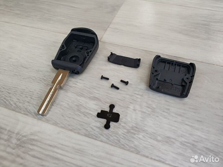 Двухкнопочный ключ BMW