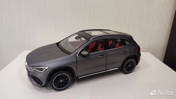 1:18 Mercedes Benz GLA Class AMG