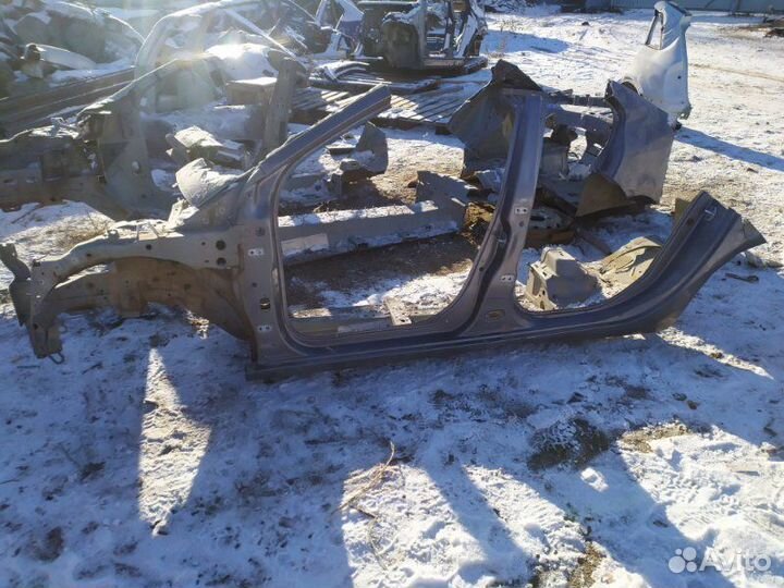 Боковина кузова левая Renault Fluence K4MV838 2010