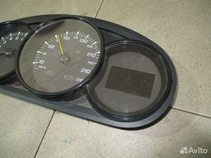 Панель приборов Renault Fluence