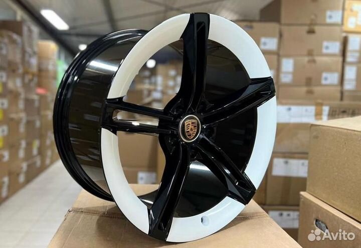 Кованые диски R21 на Porsche Taycan