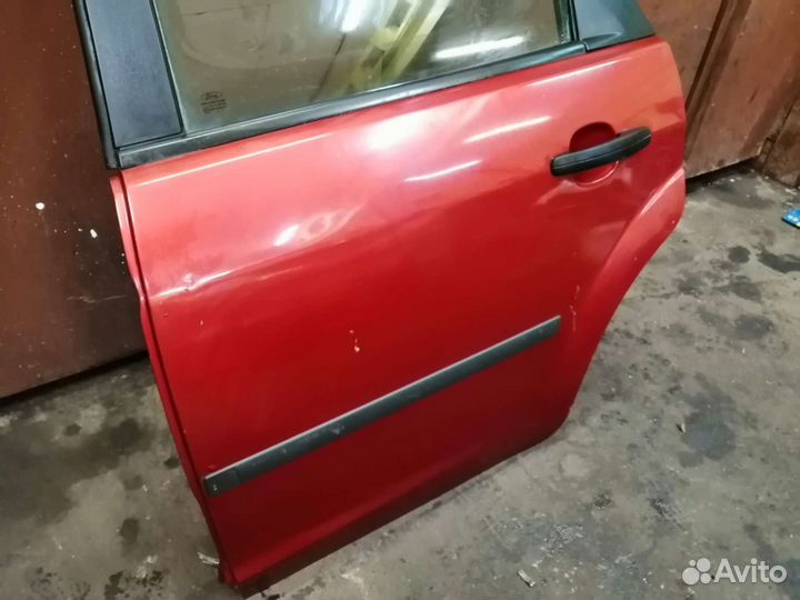 Дверь задняя левая Форд Фокус 2 дорестайлинг