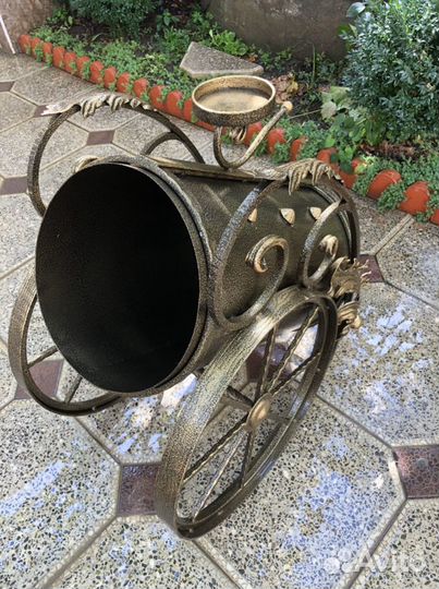 Урна кованая