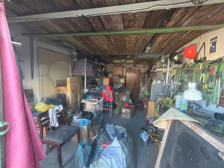 Гараж, > 30 м²