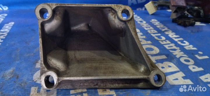 Крепление двигателя Bmw E65 седан N62B36 2002