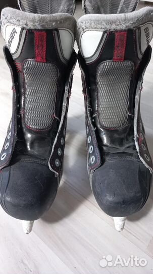 Коньки хоккейные