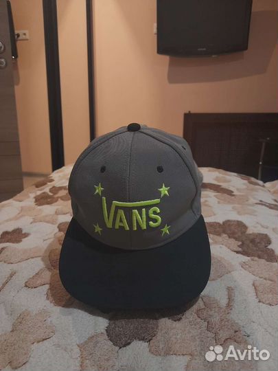 Бейсболка vans с прямым козырьком