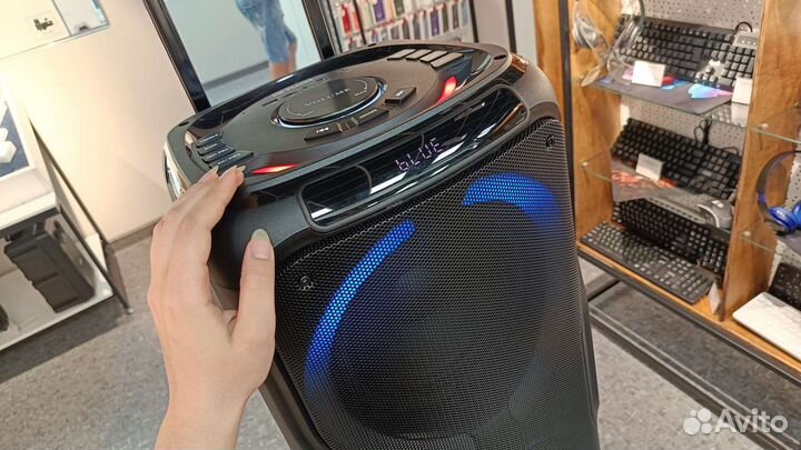 Блютуз колонка на 120Ватт + микрофон и пду