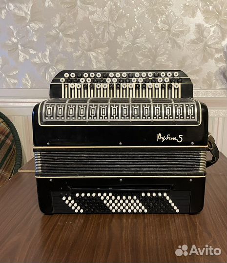 Баян Рубин 5