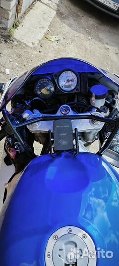Suzuki GSX - R750