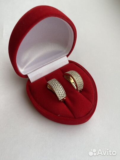 Золотые серьги