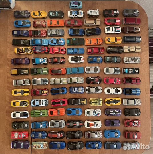 Машинки Hot Wheels