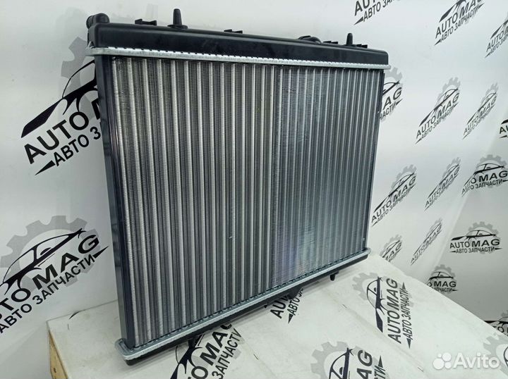 Радиатор Citroen Berlingo C4 C5 C3 Picasso 1.6-2.0