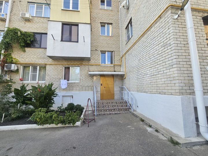 3-к. квартира, 58 м², 3/5 эт.