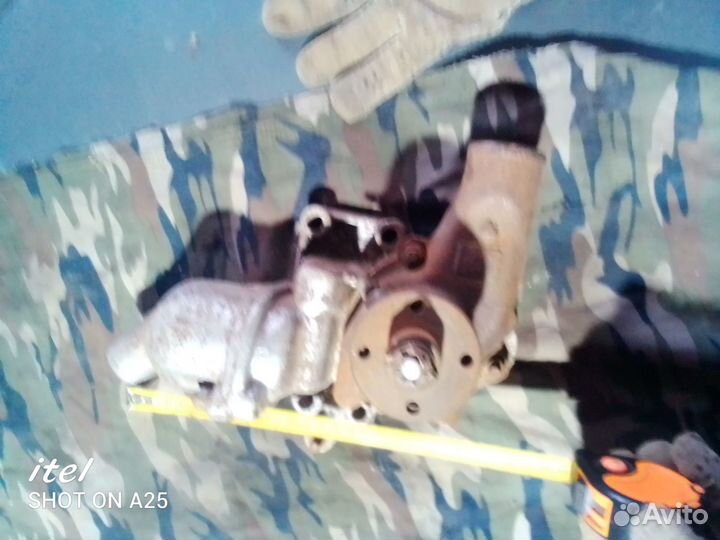 Водяной насос газ 21