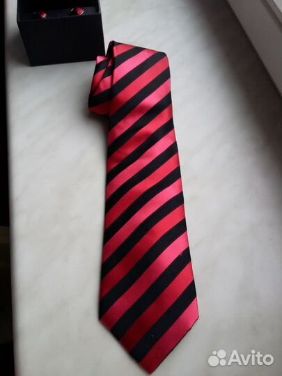 Галстуки в подарочных коробках