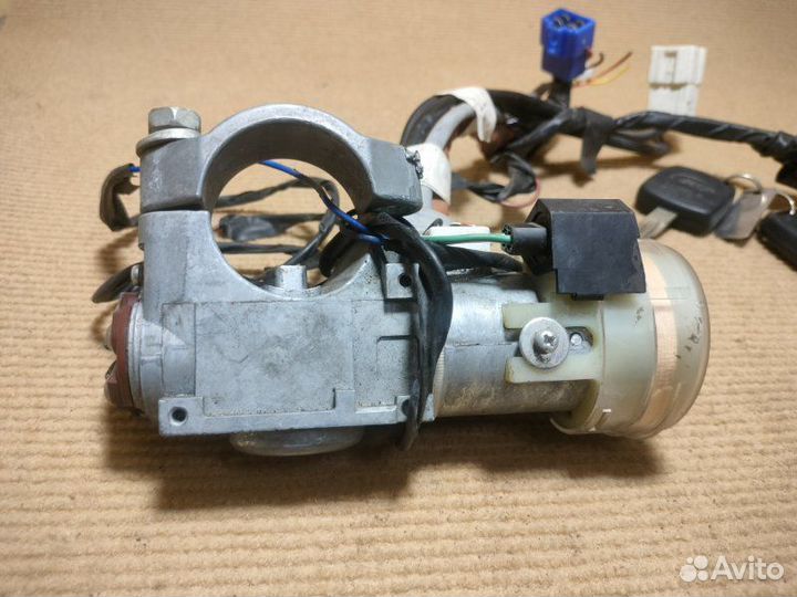 Замок зажигания Subaru Forester S11 2006