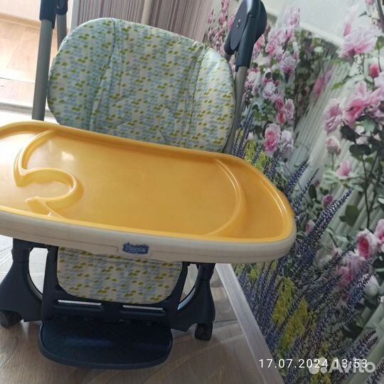 Стульчик для кормления chicco