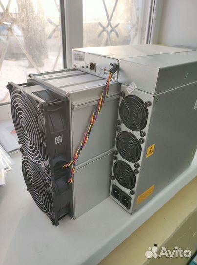 Asic майнер Bitmain Antminer S19