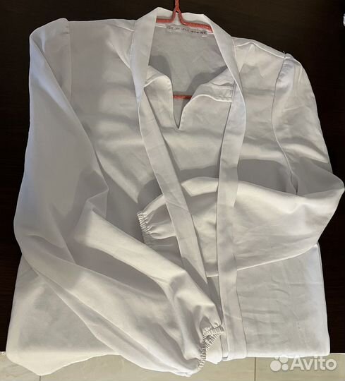 Белая блуза