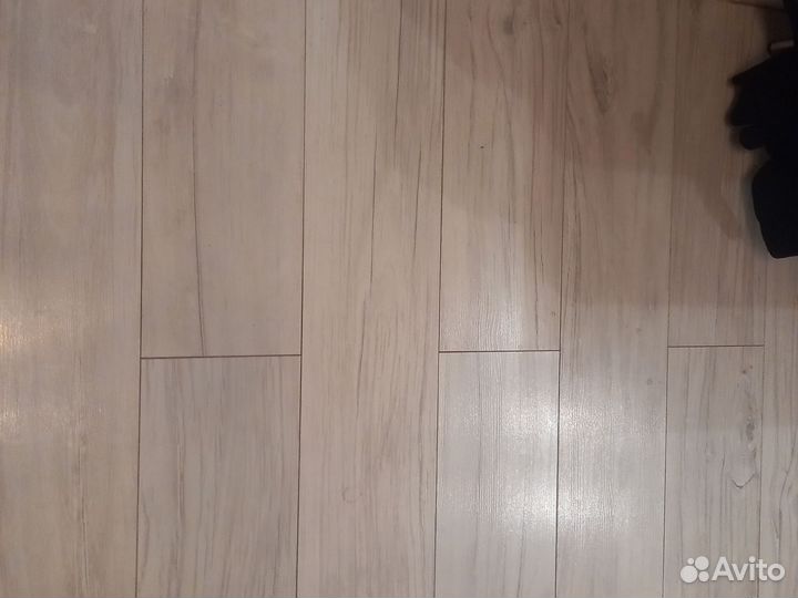 Укладка ламината и кварцвинила