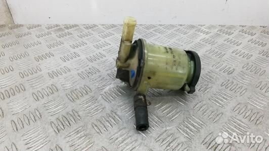 Бачок гу toyota RAV 4 ZCA2 (7SV20NO01)