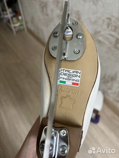 Фигурные коньки risport