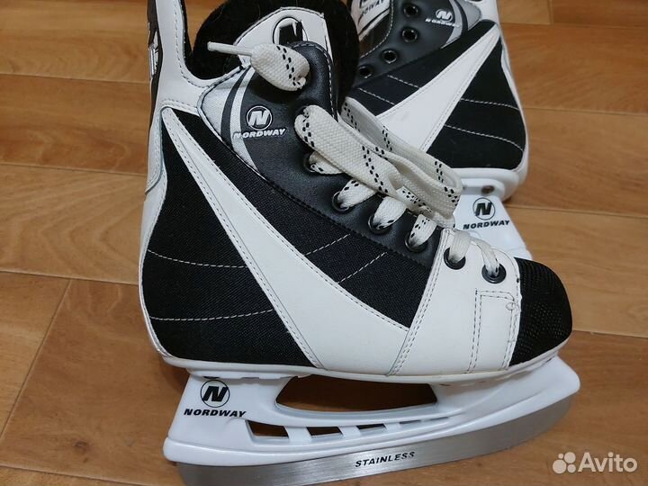 Коньки хоккейные 36 размер