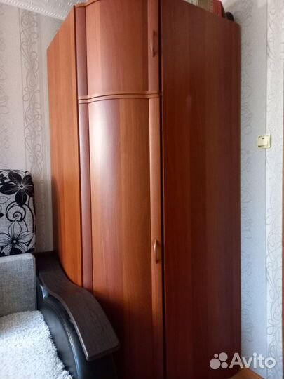 Угловой шкаф