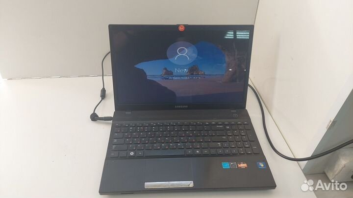 Ноутбук Samsung NP305V5A