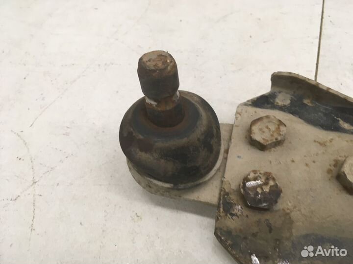 Рычаг передний правый Rezzo 2005-2010