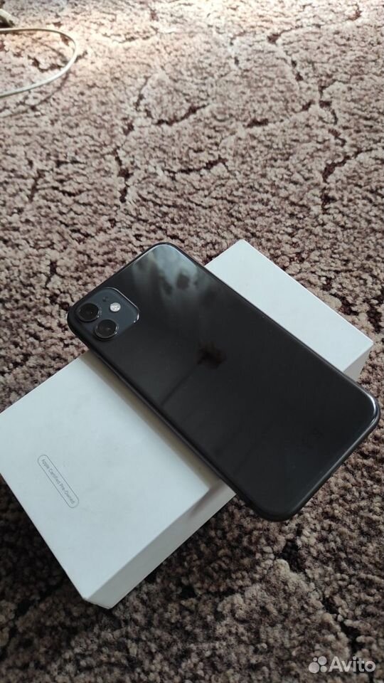 iPhone 11, 64 ГБ