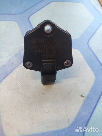 Датчик уровня масла 04E907660C