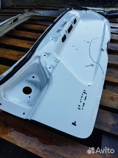 Крышка багажника Mitsubishi Outlander XL