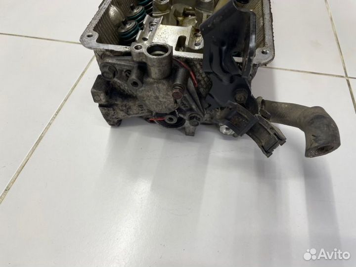 Головка блока цилиндров Mitsubishi Lancer 9