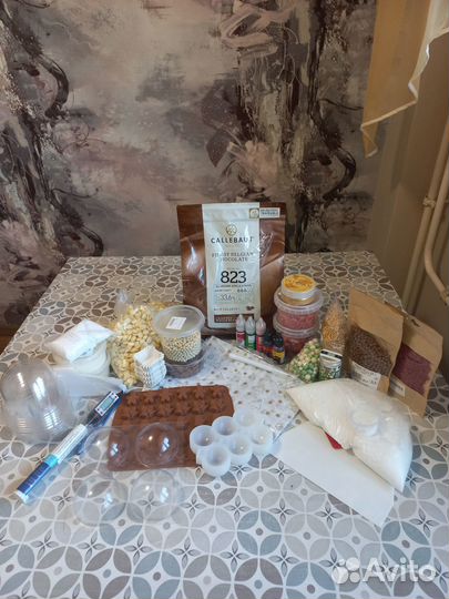 Кондитерский инвентарь, ингредиенты, упаковка