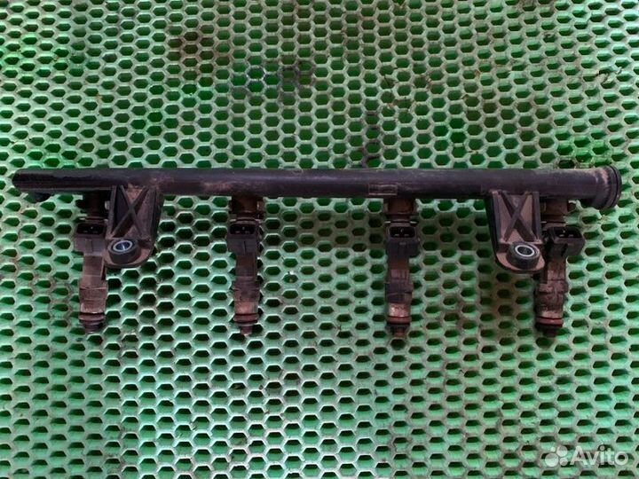 Топливная рампа Renault Logan K7M710 2008