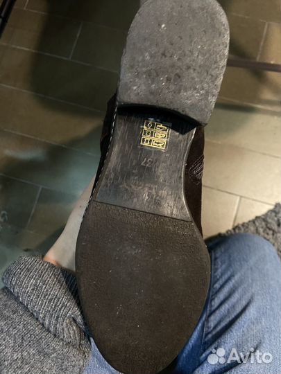 Коричневые замшевые сапоги Италия 37