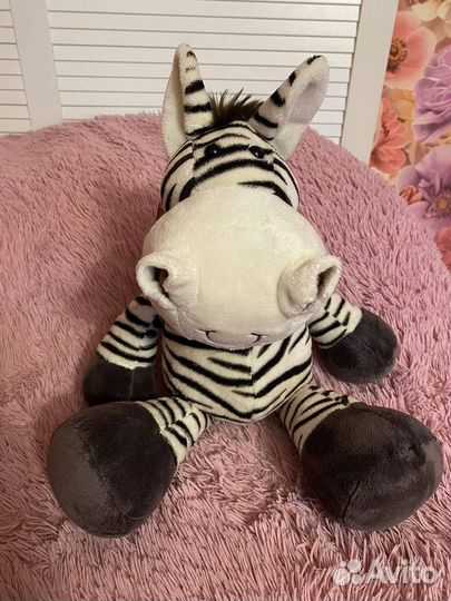 Плюшевая зебра