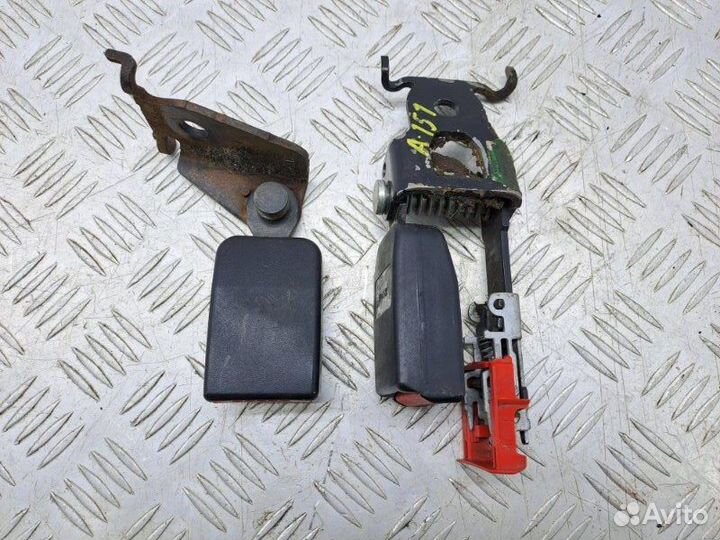 Ремень безопасности задний Renault Fluence 1.6