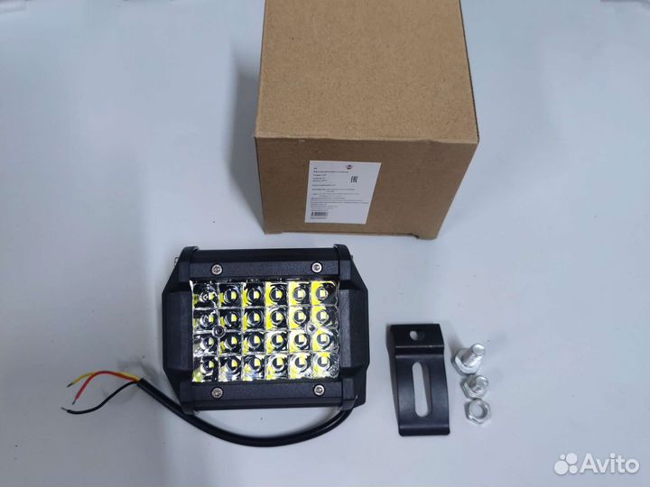 Фара-прожектор Маяк 24LED/24W + стробоскоп