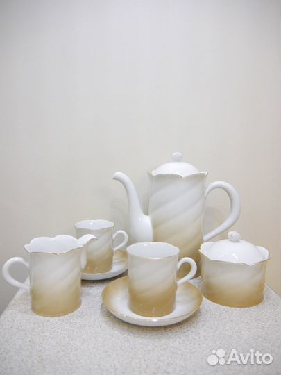 Сервиз кофейный фарфор гдр на 6 персон 