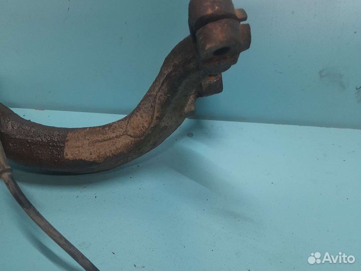 Кулак поворотный левый volkswagen passat b5 1.8