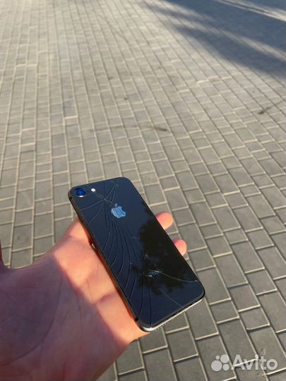 iPhone 8, 64 ГБ