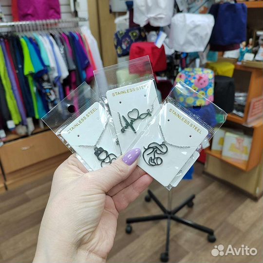 Брошь с медицинской тематикой